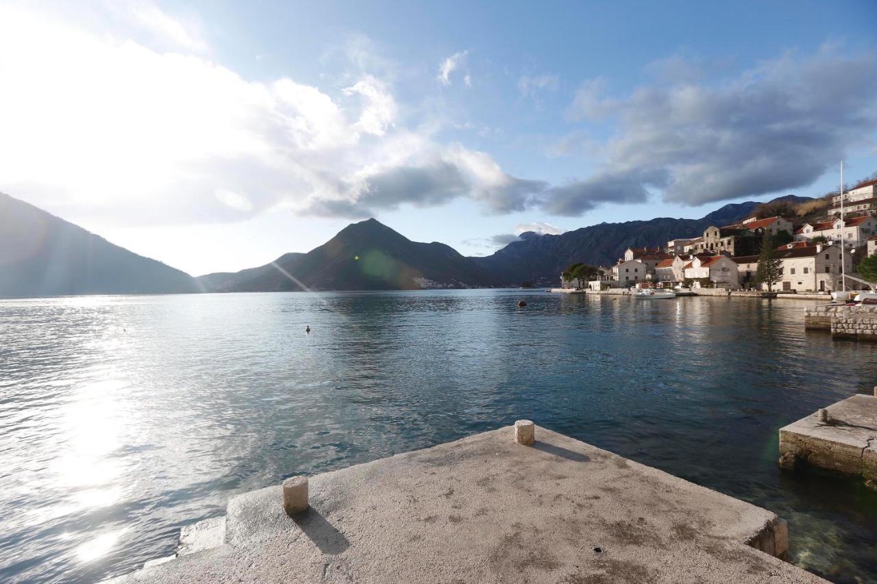 Spring Apartment Perast Buitenkant foto