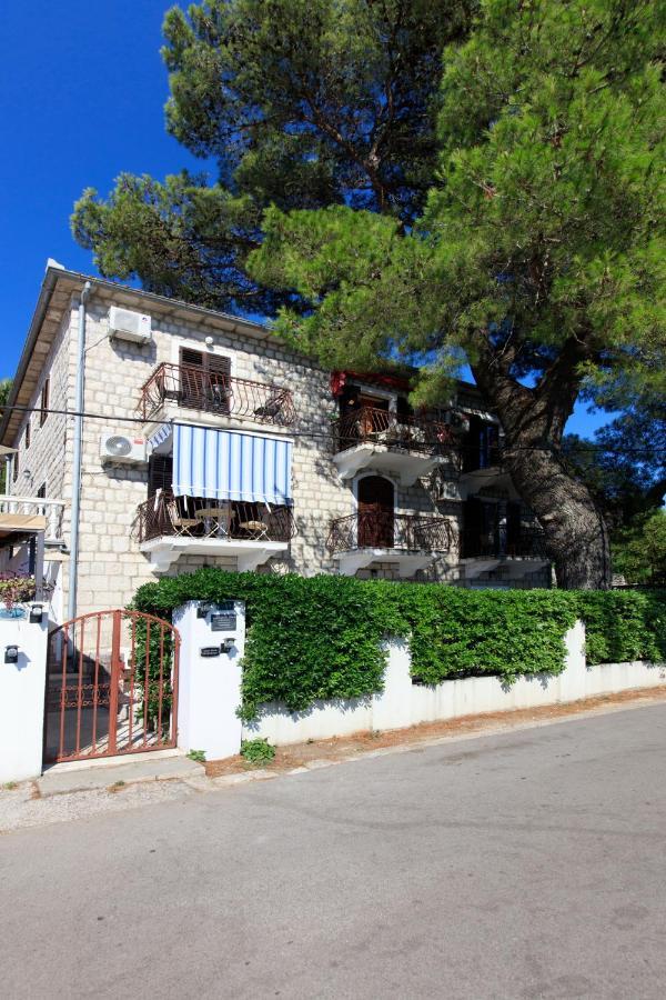 Spring Apartment Perast Buitenkant foto