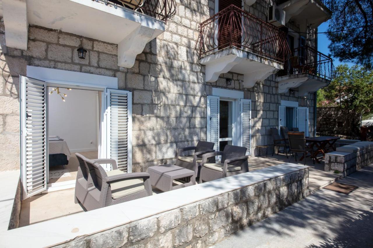 Spring Apartment Perast Buitenkant foto